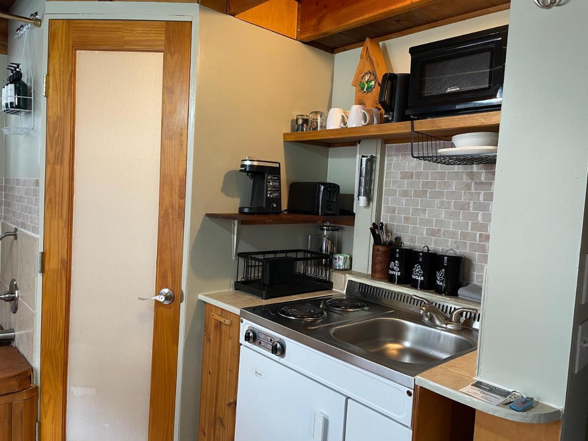 Luna Bed & Breakfast Grand Forks Buitenkant foto