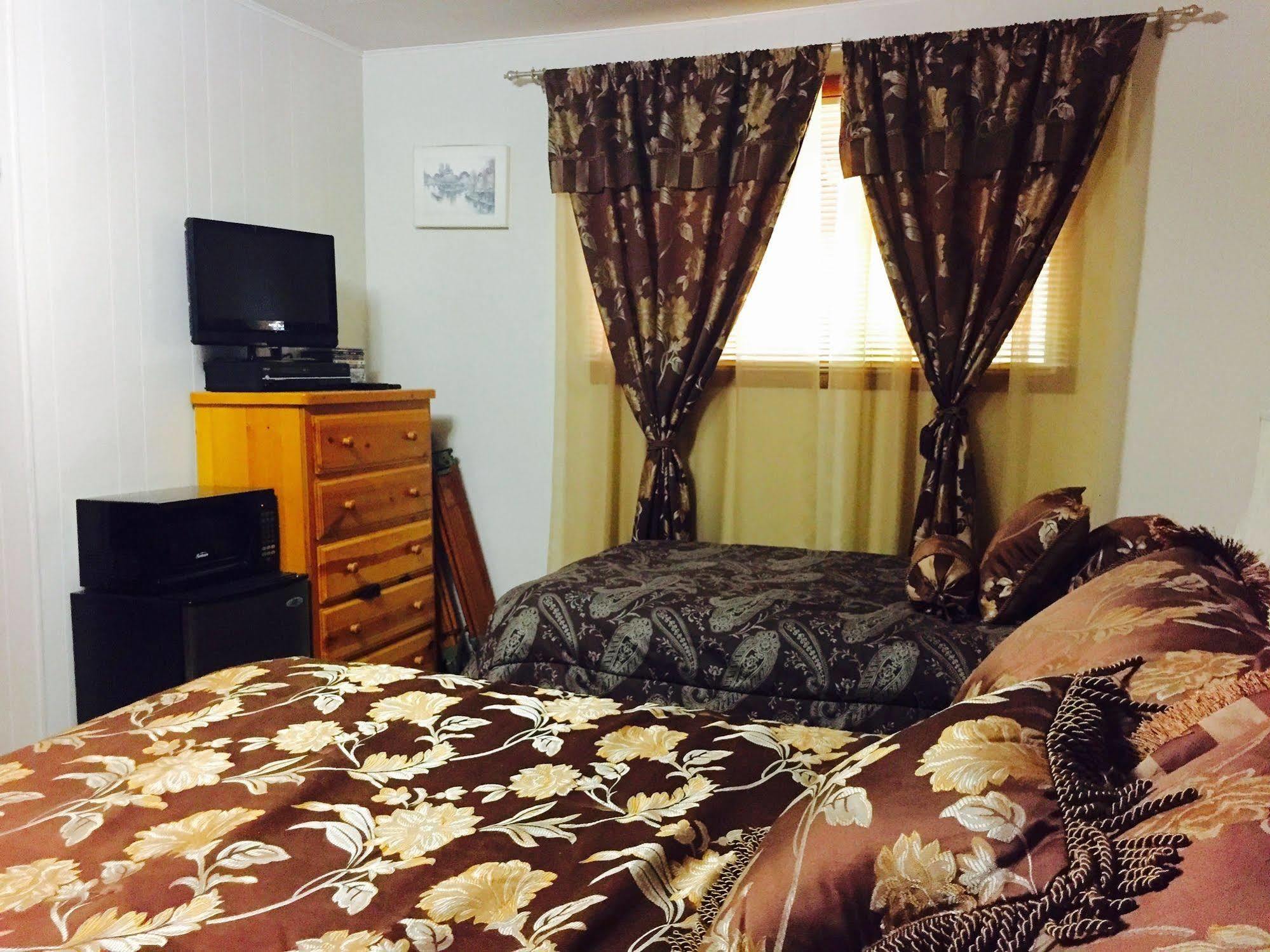 Luna Bed & Breakfast Grand Forks Buitenkant foto